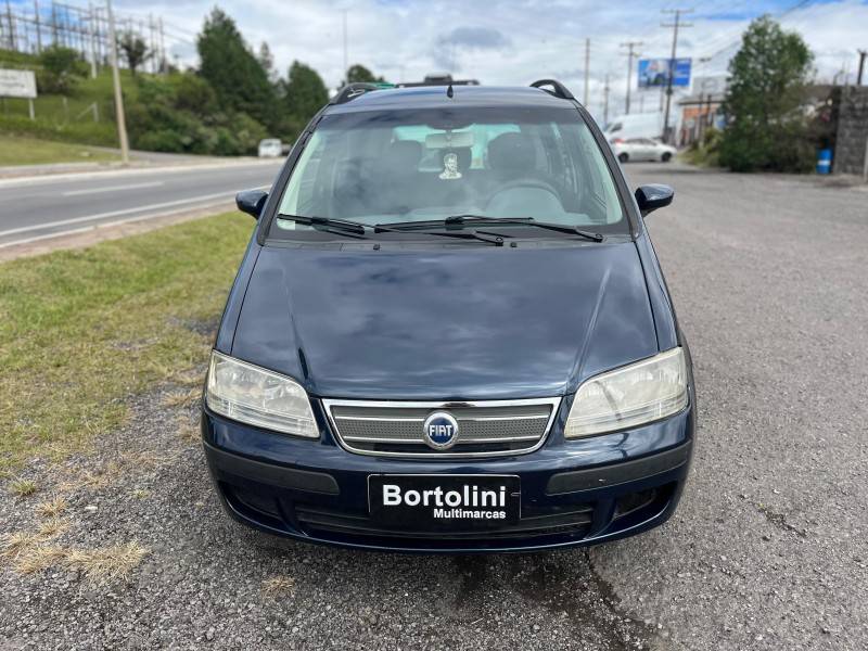 FIAT - IDEA - 2005/2006 - Azul - R$ 24.900,00