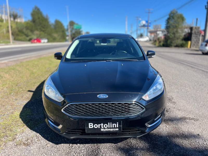 FORD - FOCUS - 2016/2016 - Preta - R$ 56.000,00