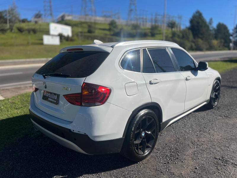 BMW - X1 - 2011/2012 - Branca - R$ 75.000,00
