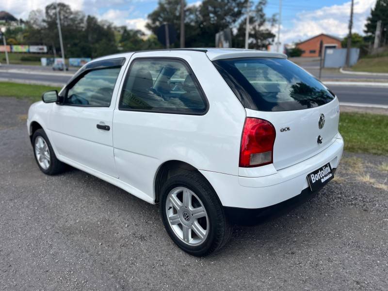 VOLKSWAGEN - GOL - 2011/2012 - Branca - R$ 23.000,00