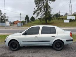 RENAULT - CLIO - 2004/2004 - Prata - R$ 16.900,00