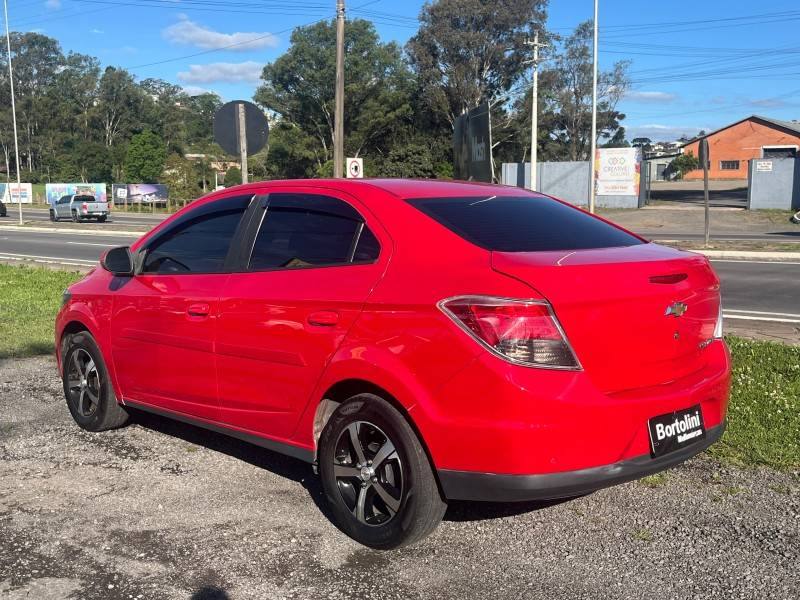 CHEVROLET - PRISMA - 2015/2015 - Vermelha - R$ 49.900,00