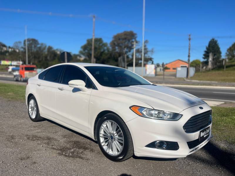 FORD - FUSION - 2014/2014 - Branca - R$ 72.000,00