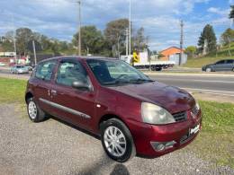 RENAULT - CLIO - 2007/2008 - Vermelha - R$ 18.900,00