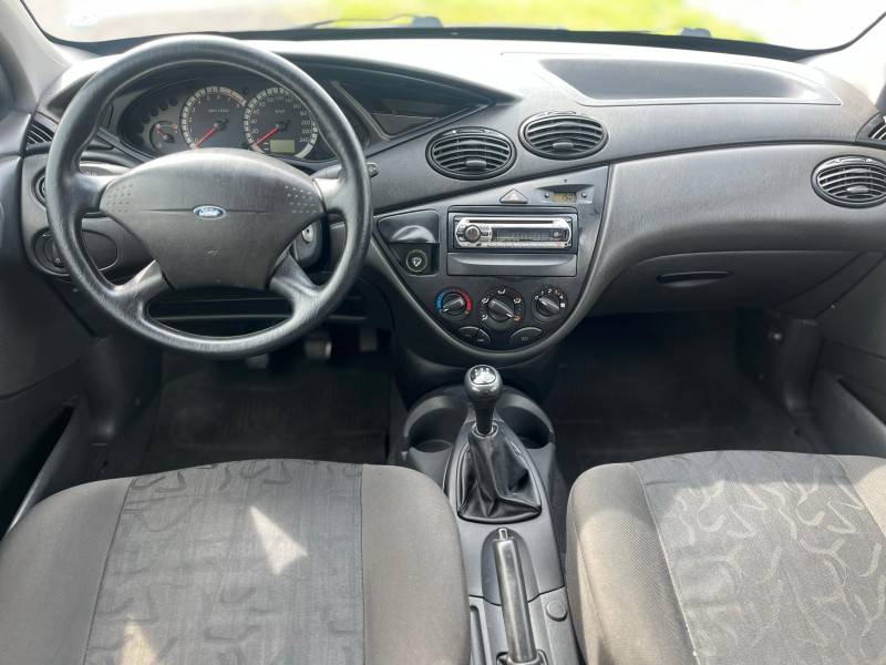 FORD - FOCUS - 2007/2008 - Preta - R$ 24.900,00
