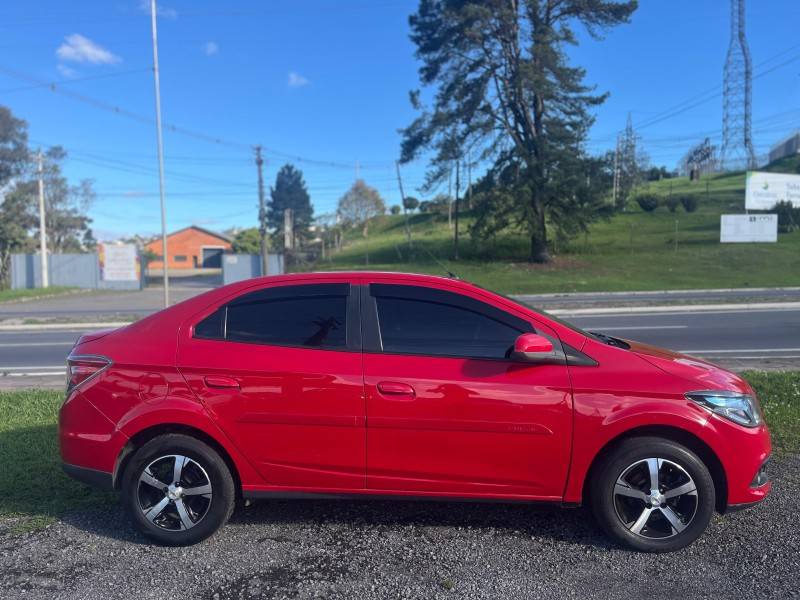 CHEVROLET - PRISMA - 2015/2015 - Vermelha - R$ 49.900,00