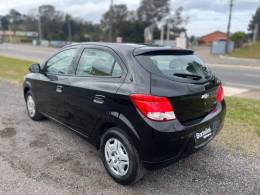 CHEVROLET - ONIX - 2013/2014 - Preta - R$ 43.900,00