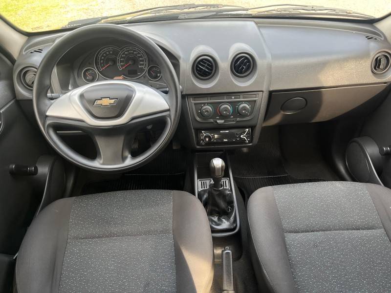 CHEVROLET - CELTA - 2013/2013 - Preta - R$ 27.900,00