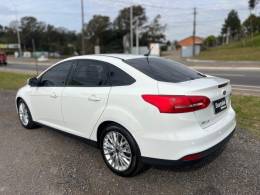 FORD - FOCUS - 2017/2018 - Branca - R$ 59.900,00