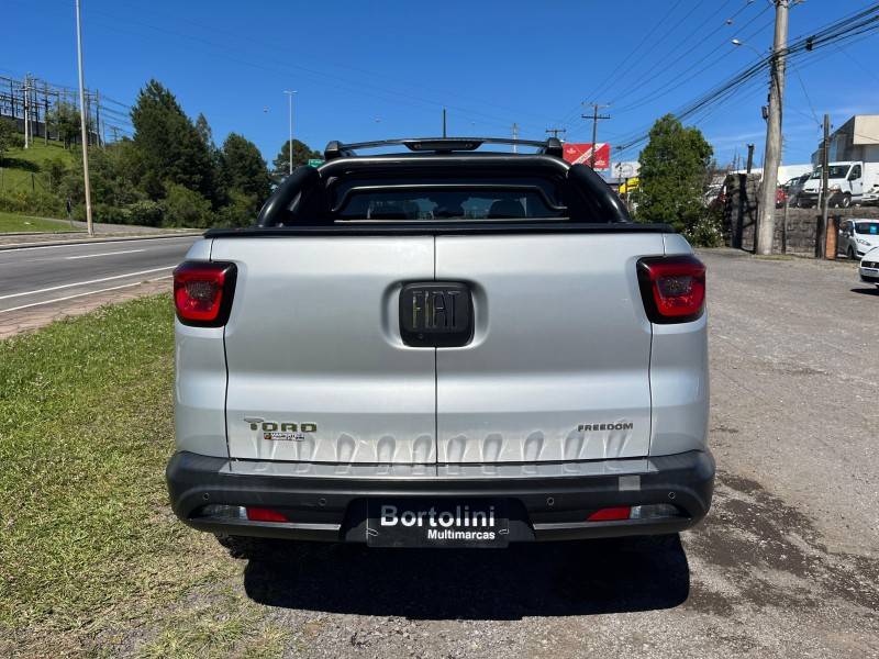 FIAT - TORO - 2017/2018 - Prata - R$ 92.000,00