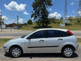 FORD - FOCUS - 2007/2008 - Prata - R$ 24.900,00