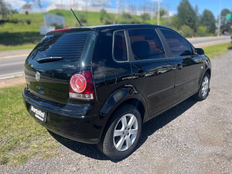 VOLKSWAGEN - POLO - 2007/2008 - Preta - R$ 33.900,00