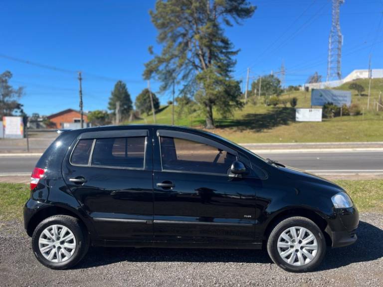 VOLKSWAGEN - FOX - 2007/2008 - Preta - R$ 23.900,00