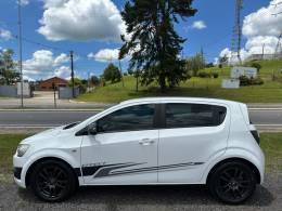 CHEVROLET - SONIC - 2013/2014 - Branca - R$ 41.900,00