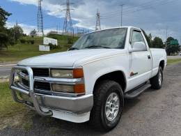 CHEVROLET - SILVERADO - 1997/1998 - Branca - R$ 65.000,00