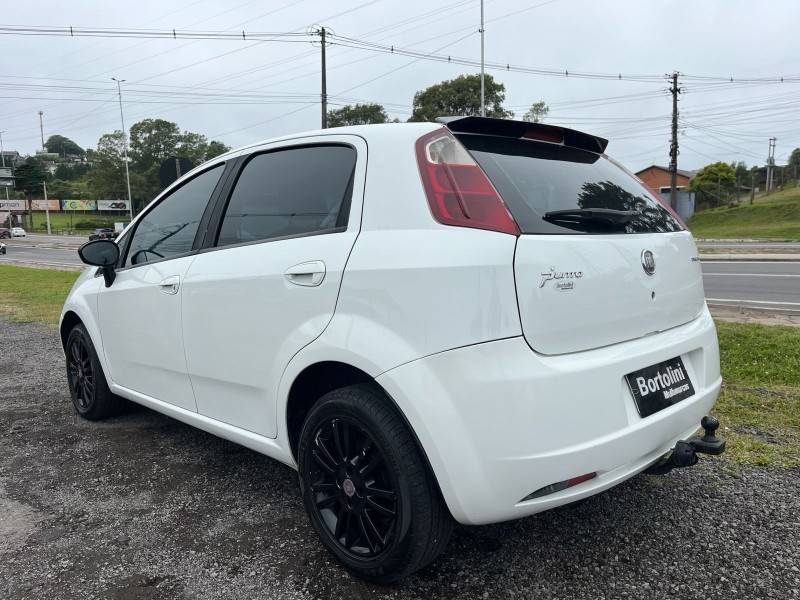 FIAT - PUNTO - 2011/2012 - Branca - R$ 35.900,00