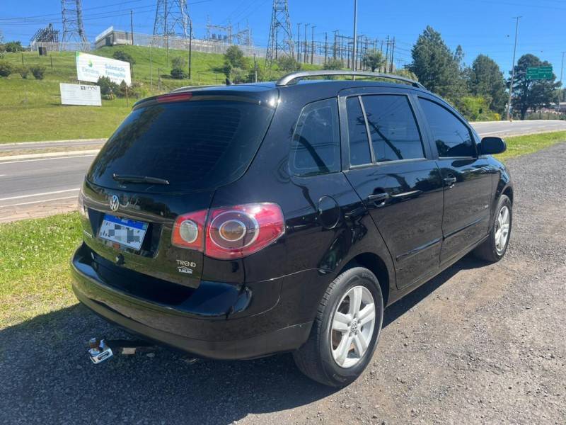 VOLKSWAGEN - SPACEFOX - 2009/2010 - Preta - R$ 30.900,00