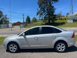 FORD - FOCUS - 2011/2012 - Prata - R$ 41.900,00