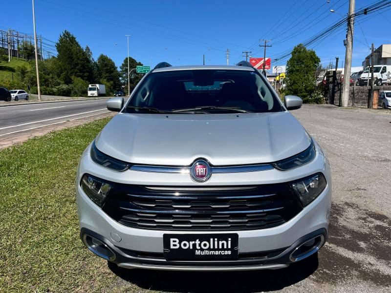 FIAT - TORO - 2017/2018 - Prata - R$ 92.000,00