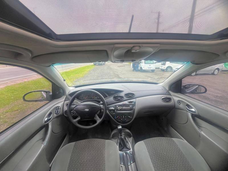 FORD - FOCUS - 2001/2001 - Azul - R$ 21.900,00