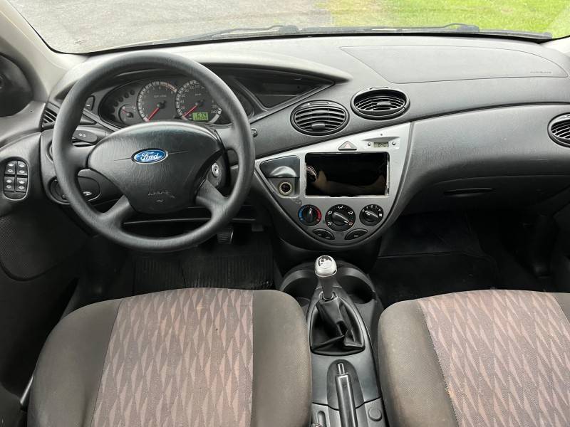 FORD - FOCUS - 2008/2008 - Prata - R$ 24.900,00
