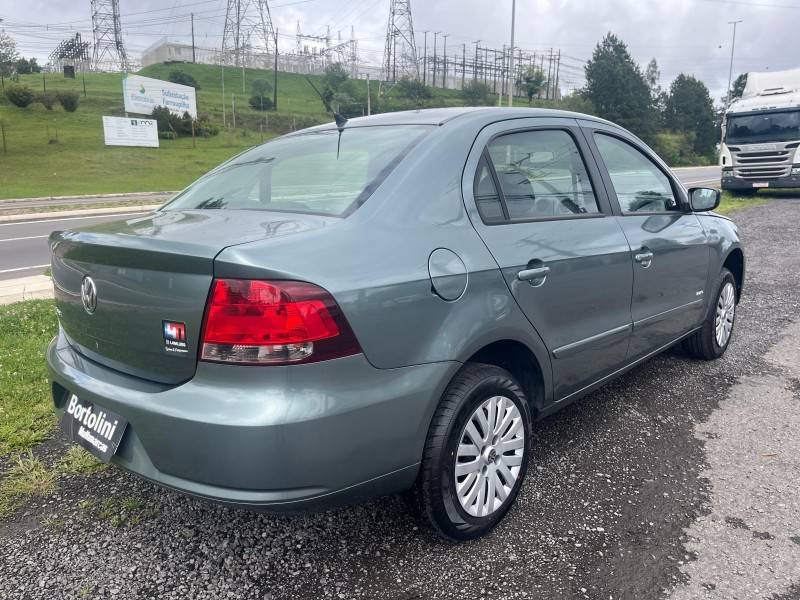 VOLKSWAGEN - VOYAGE - 2010/2011 - Cinza - R$ 29.900,00