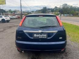 FORD - FOCUS - 2001/2001 - Azul - R$ 21.900,00