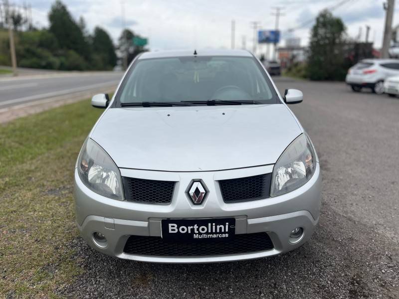 RENAULT - SANDERO - 2009/2010 - Prata - R$ 30.900,00