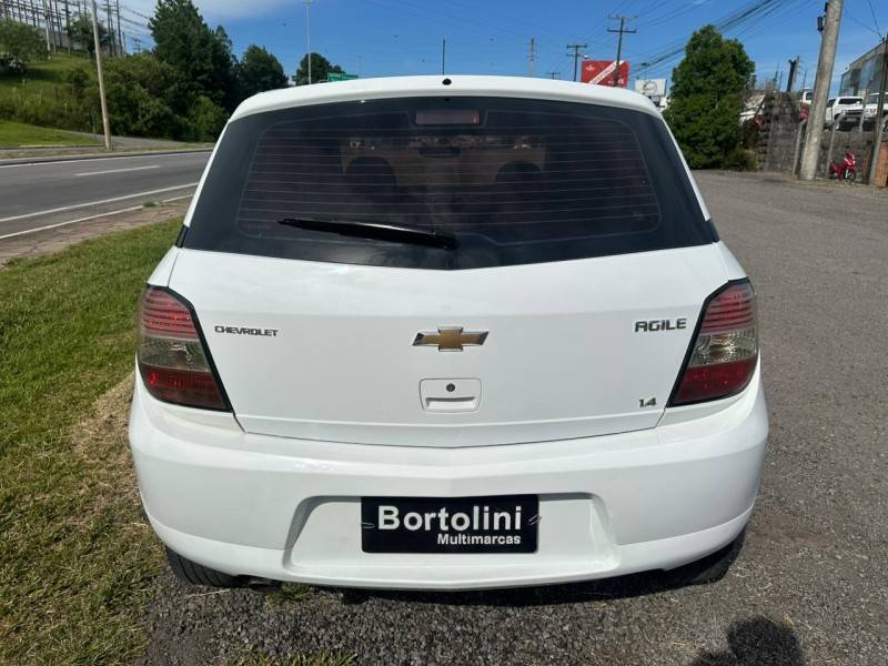 CHEVROLET - AGILE - 2010/2011 - Branca - R$ 33.900,00