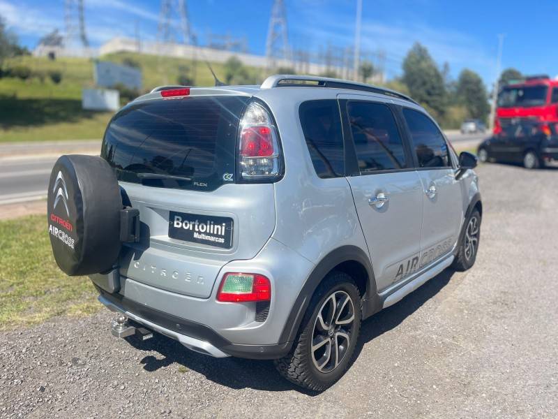 CITROËN - C3 AIRCROSS - 2011/2012 - Prata - R$ 36.900,00