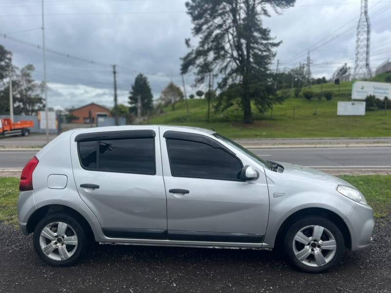 RENAULT - SANDERO - 2011/2012 - Prata - R$ 30.900,00
