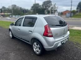 RENAULT - SANDERO - 2011/2012 - Prata - R$ 30.900,00