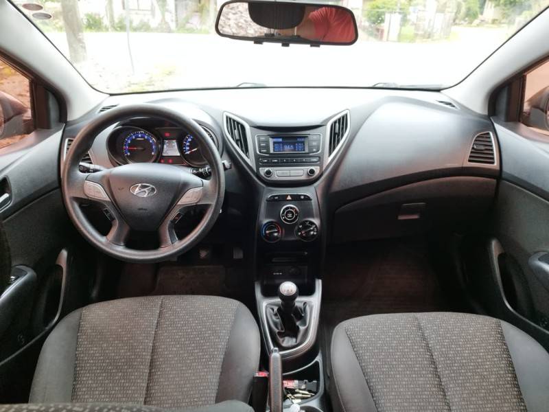 HYUNDAI - HB20 - 2016/2017 - Marrom - R$ 54.900,00