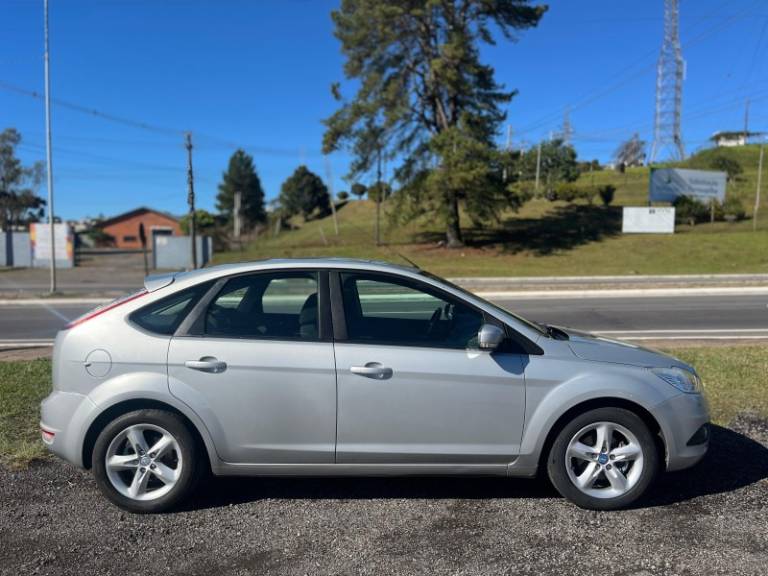 FORD - FOCUS - 2013/2013 - Prata - R$ 43.900,00