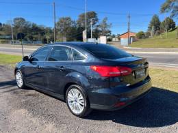 FORD - FOCUS - 2016/2016 - Preta - R$ 56.000,00