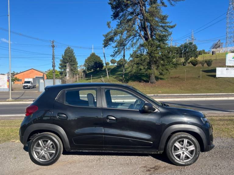 RENAULT - KWID - 2021/2022 - Preta - R$ 49.900,00