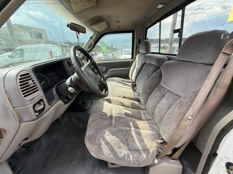 CHEVROLET - SILVERADO - 1997/1998 - Branca - R$ 65.000,00