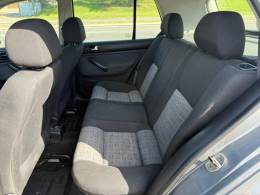 VOLKSWAGEN - GOLF - 2004/2004 - Cinza - R$ 29.900,00