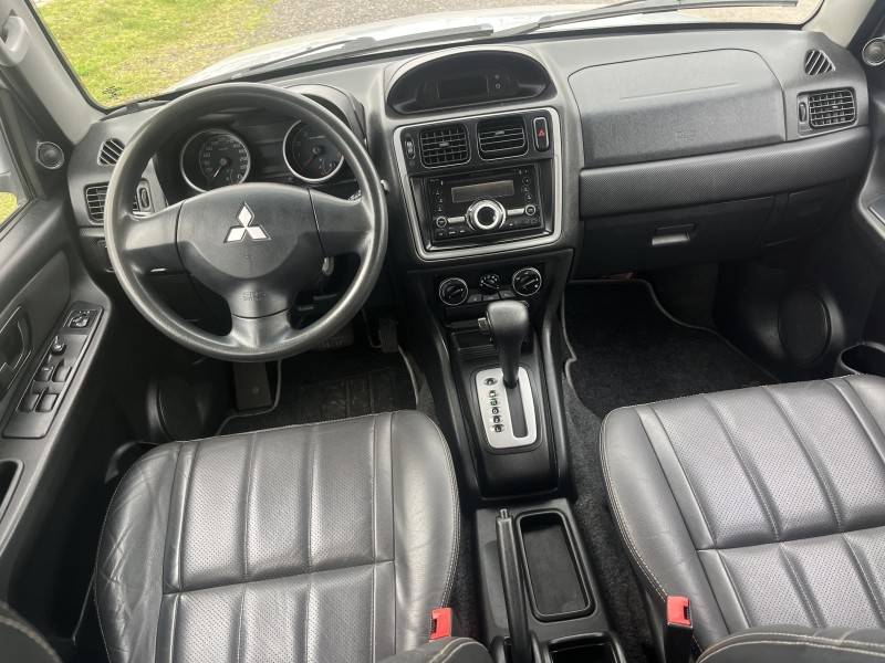 MITSUBISHI - PAJERO TR4 - 2012/2013 - Prata - R$ 65.900,00