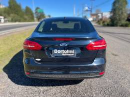 FORD - FOCUS - 2016/2016 - Preta - R$ 56.000,00
