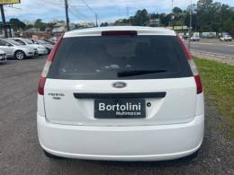 FORD - FIESTA - 2003/2003 - Branca - R$ 18.900,00