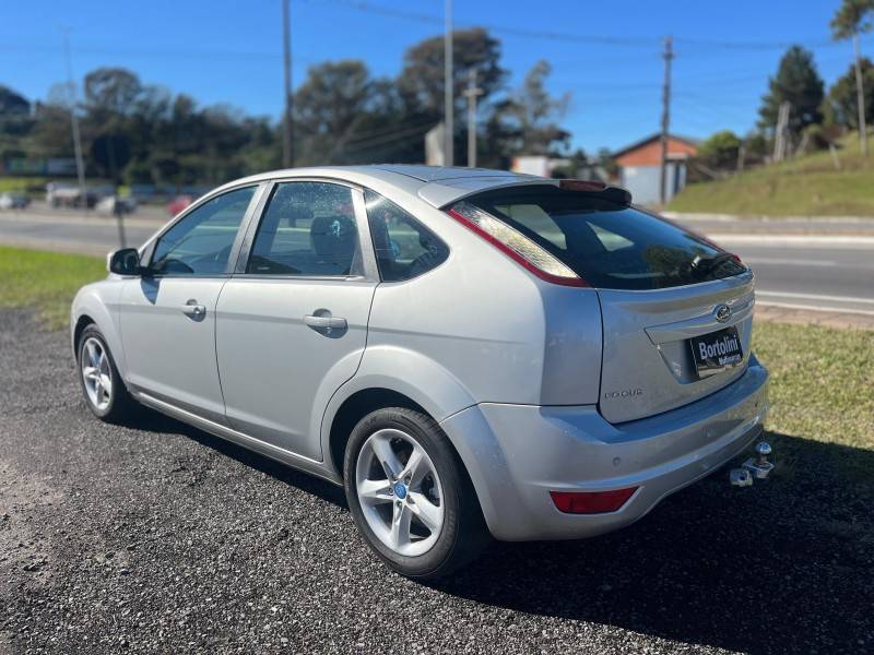 FORD - FOCUS - 2013/2013 - Prata - R$ 43.900,00