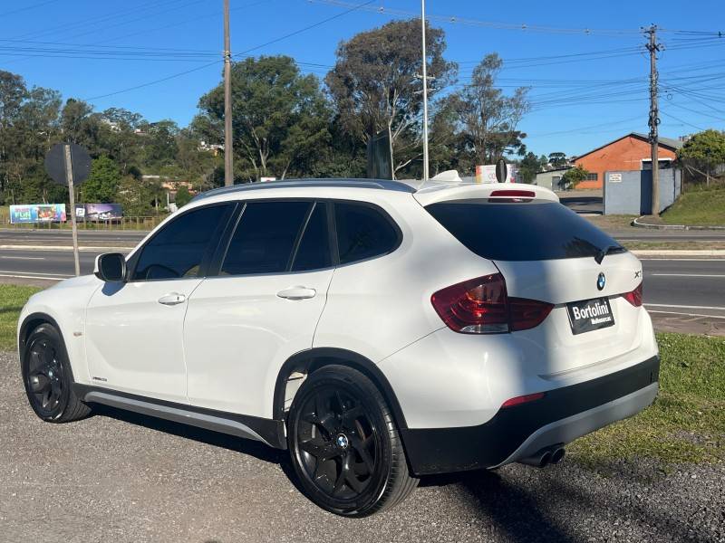 BMW - X1 - 2011/2012 - Branca - R$ 75.000,00