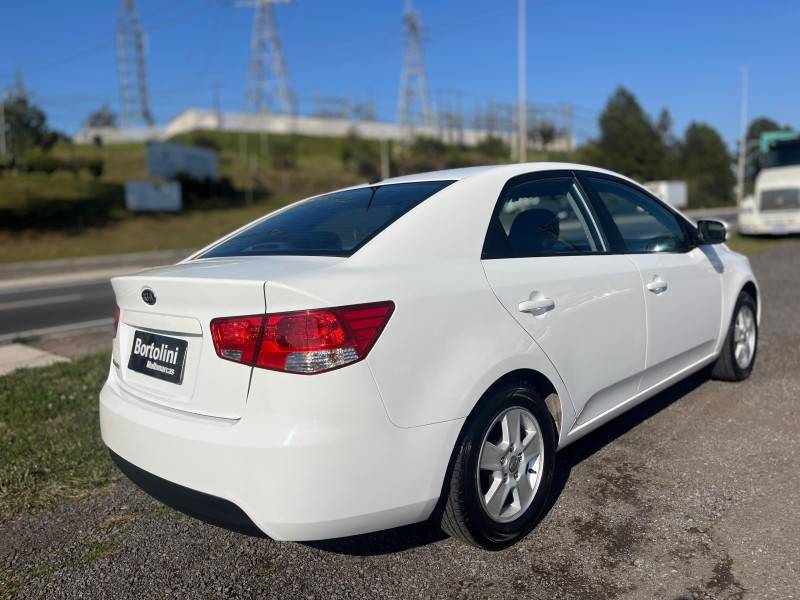 KIA MOTORS - CERATO - 2010/2010 - Branca - R$ 41.900,00