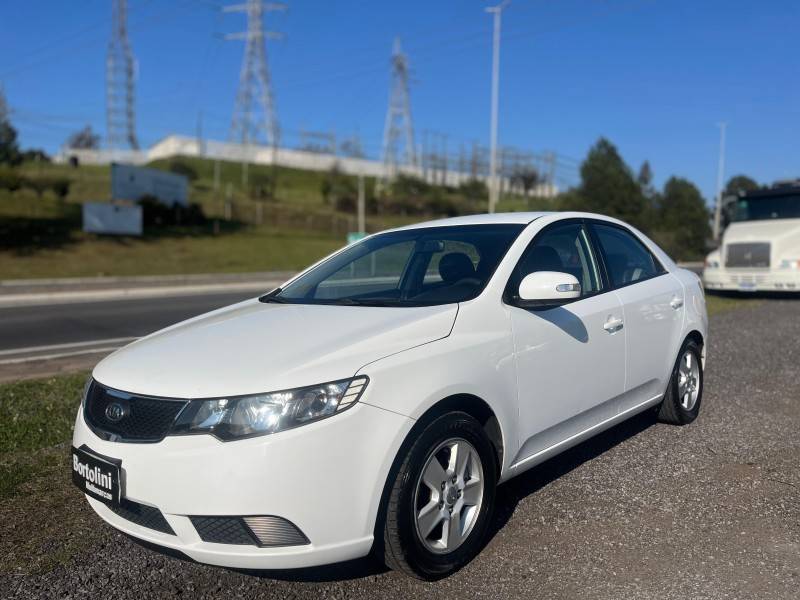 KIA MOTORS - CERATO - 2010/2010 - Branca - R$ 41.900,00