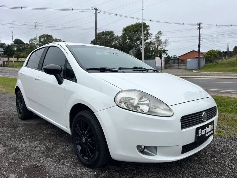 FIAT - PUNTO - 2011/2012 - Branca - R$ 35.900,00