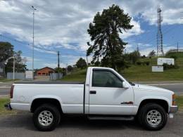 CHEVROLET - SILVERADO - 1997/1998 - Branca - R$ 65.000,00