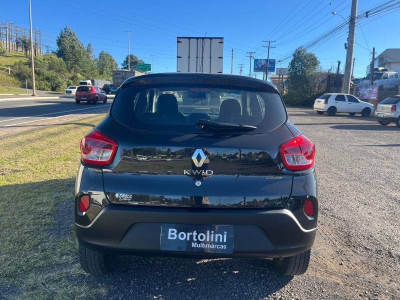 RENAULT - KWID - 2021/2022 - Preta - R$ 49.900,00