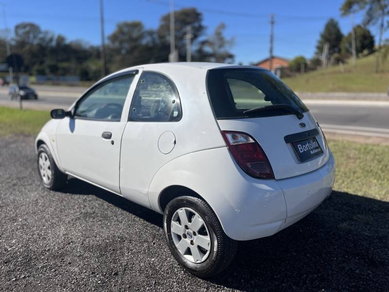 FORD - KA - 2003/2003 - Branca - R$ 14.900,00