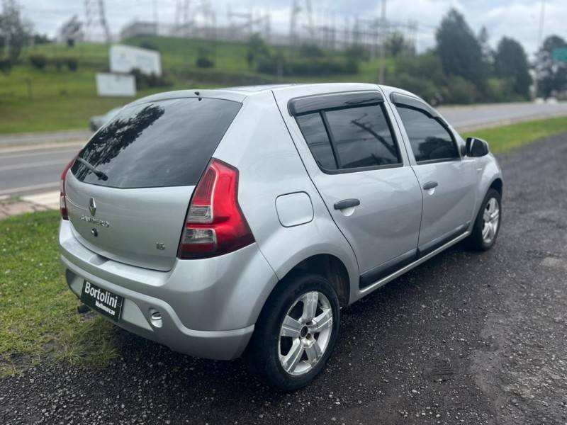 RENAULT - SANDERO - 2011/2012 - Prata - R$ 30.900,00